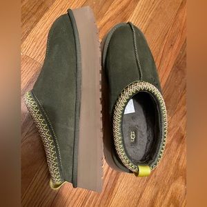 UGG Tazz only been worn once